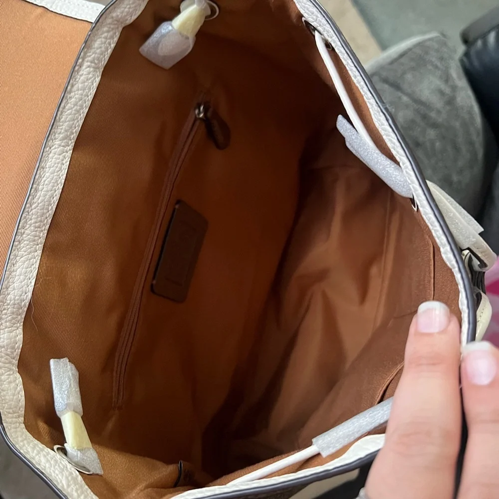 NWT Disney x coach dumbo brown and white  Women's Back pack - Picture 5 of 11